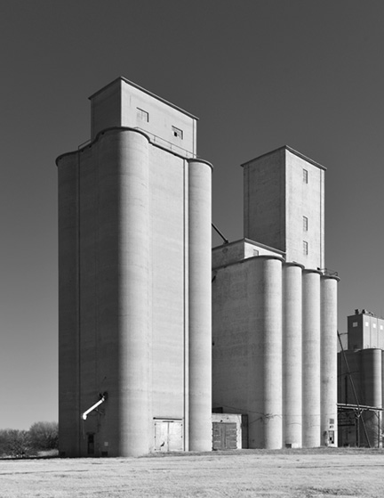 _DSC0197-skew-BW-8511360